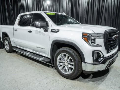 Used 2019 GMC Sierra 1500 SLT w/ SLT Premium Plus Package image 3