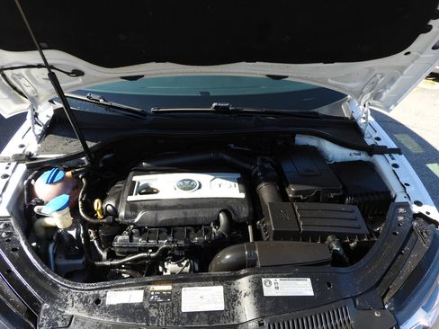 Used 2016 Volkswagen Eos Komfort image 17