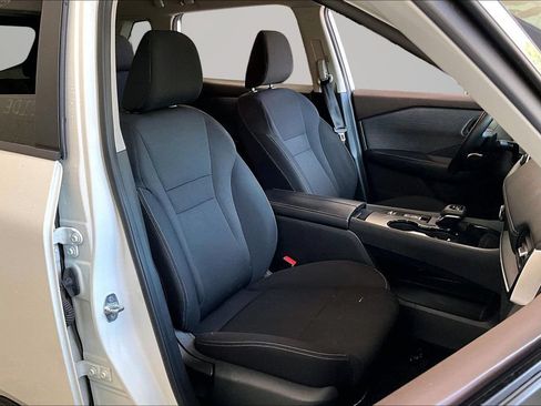 Used 2023 Nissan Rogue S FWD image 27