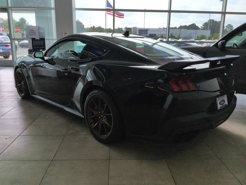 Used 2025 Ford Mustang Dark Horse RWD image 5