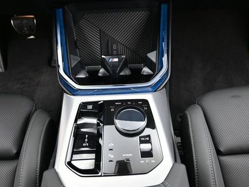 Used 2025 BMW X3 xDrive30i w/ Premium Package image 16