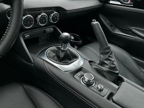 Used 2024 MAZDA MX-5 Miata RF Grand Touring image 16