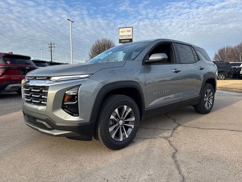 New 2026 Chevrolet Equinox LT image 2