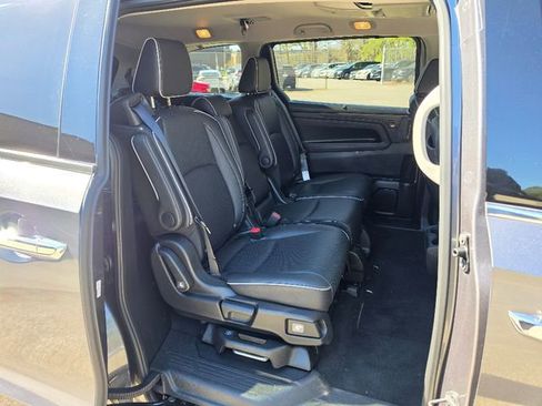 Used 2024 Honda Odyssey Elite image 14