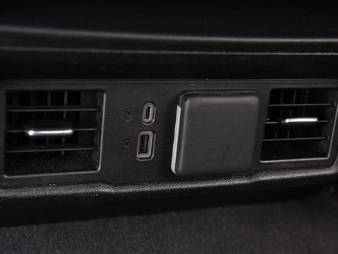 Used 2025 GMC Sierra 1500 SLT image 22