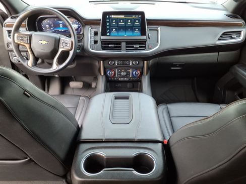 Used 2023 Chevrolet Suburban High Country image 25