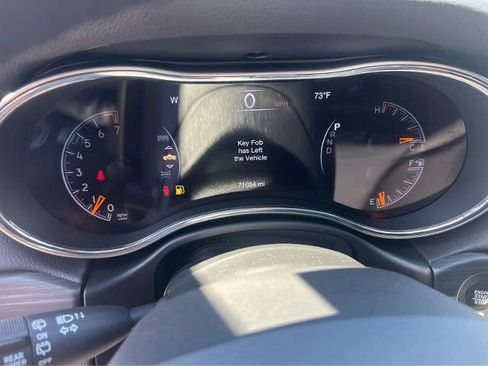 Used 2019 Jeep Grand Cherokee Altitude image 17