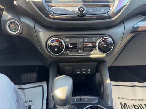 Used 2023 Chevrolet TrailBlazer LT w/ Convenience Package image 23