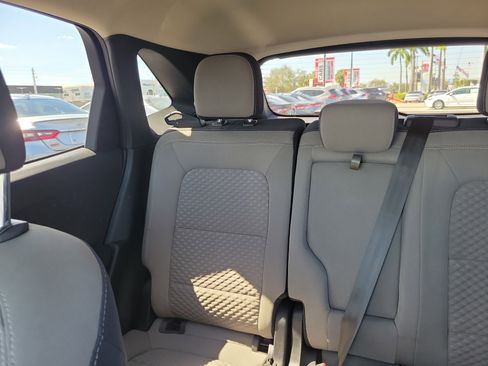 Used 2020 Ford Escape SE image 19