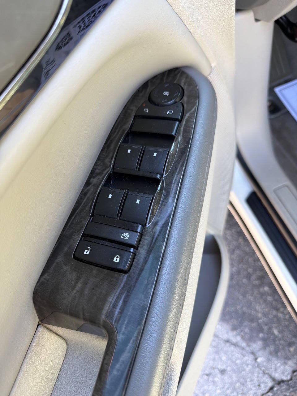 Used 2014 Buick Enclave Convenience w/ Trailering Provision Package FWD image 17