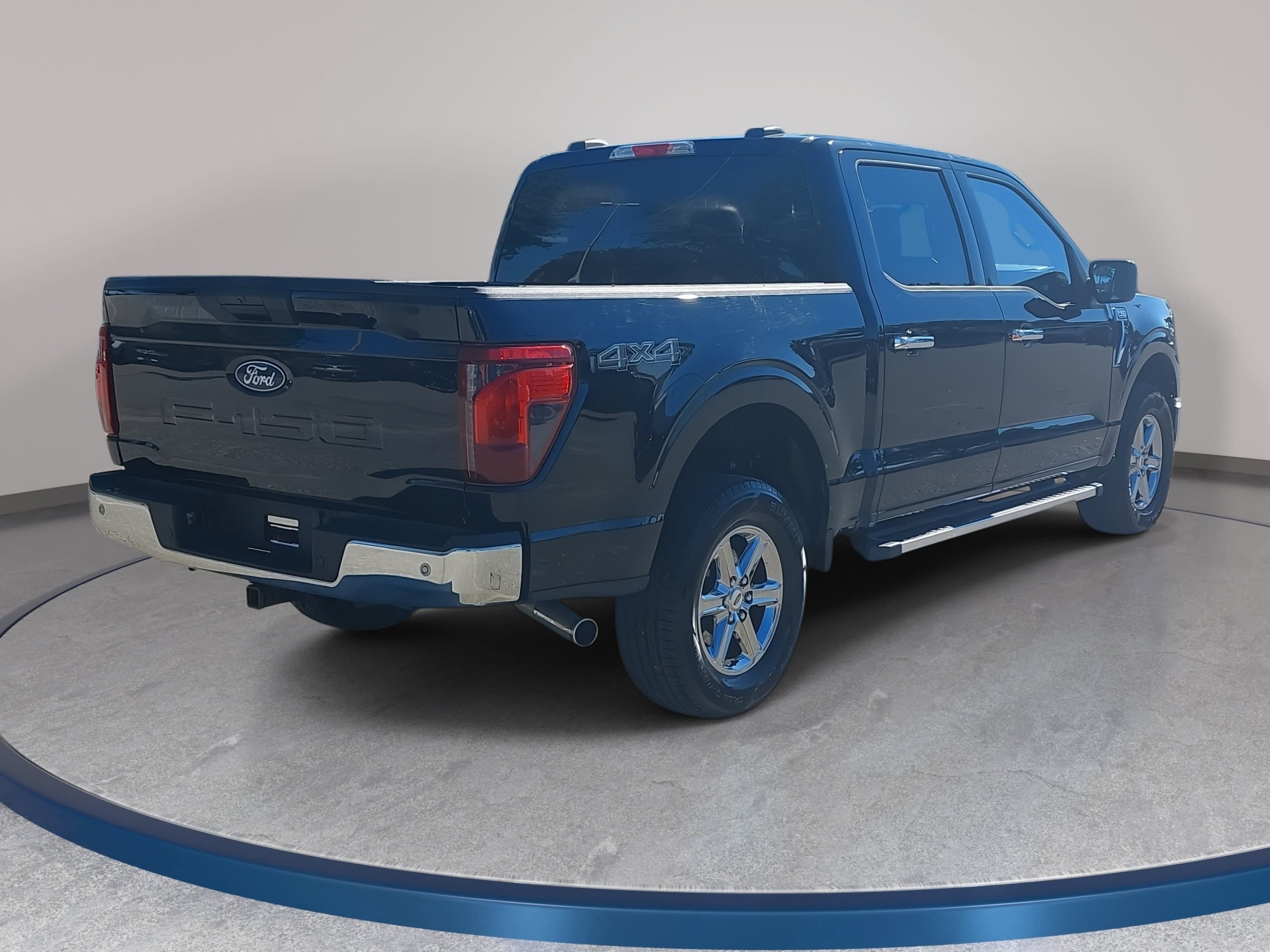 Used 2025 Ford F150 XLT w/ Equipment Group 301A Standard AWD/4WD image 5