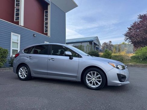 Used 2014 Subaru Impreza 2.0i Premium w/ All-Weather Package w/CVT AWD/4WD image 2