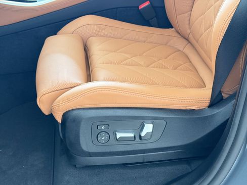New 2026 BMW X5 xDrive40i w/ M Sport Package AWD/4WD image 14