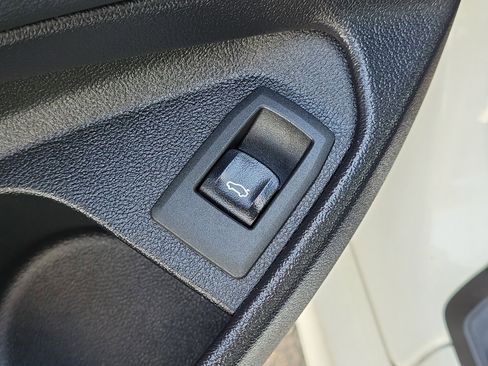 Used 2024 BMW 430i Convertible RWD image 18