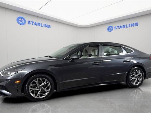 Used 2021 Hyundai Sonata SEL image 2