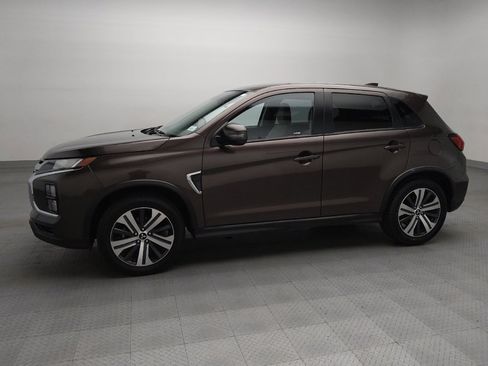 Used 2021 Mitsubishi Outlander Sport SE image 2