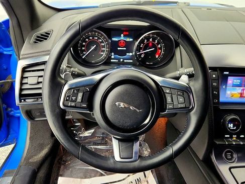 Used 2018 Jaguar F-TYPE R-Dynamic RWD image 13