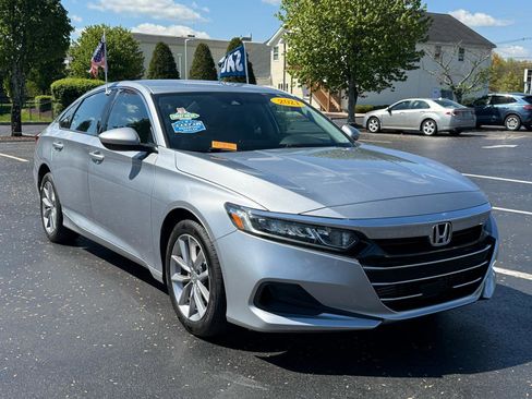 Used 2021 Honda Accord LX image 4