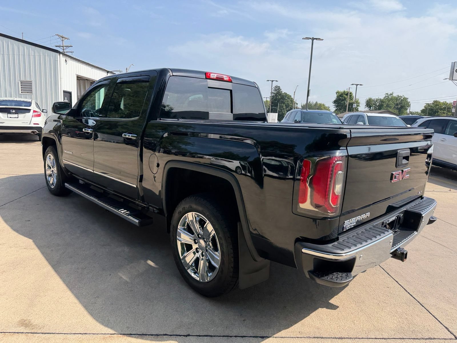 Used 2017 GMC Sierra 1500 SLT AWD/4WD image 28