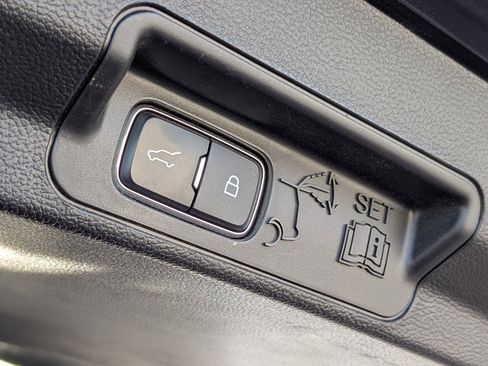 Certified 2020 Ford Explorer ST w/ Premium Technology Package image 14