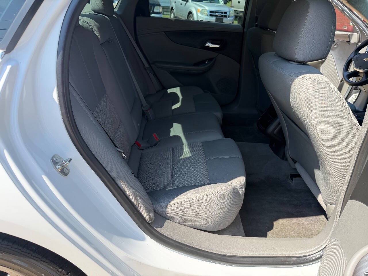 Used 2015 Chevrolet Impala LS FWD image 16
