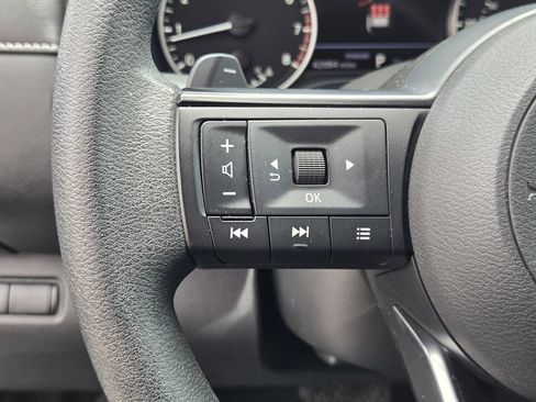 Used 2023 Nissan Pathfinder S FWD image 25