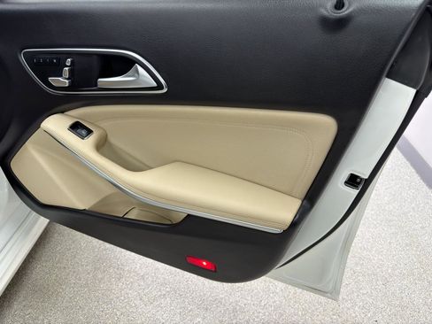 Used 2019 Mercedes-Benz CLA 250 image 13