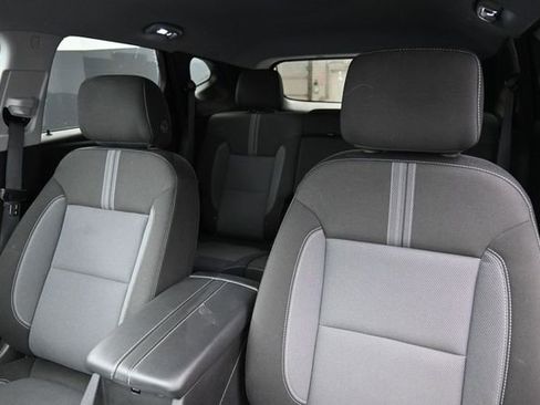 Used 2025 Chevrolet Blazer LT AWD/4WD image 16