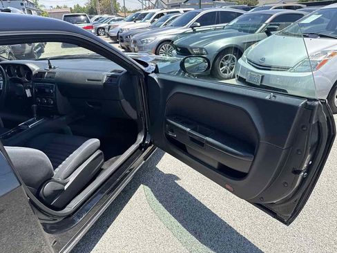 Used 2013 Dodge Challenger SXT RWD image 14