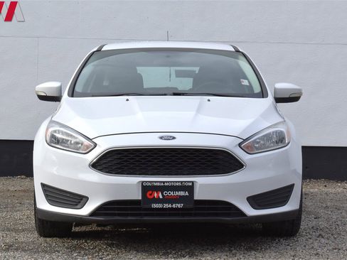 Used 2018 Ford Focus SE w/ Cold Weather Package image 7