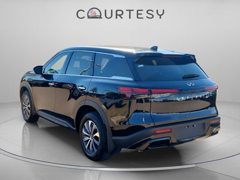 Certified 2025 INFINITI QX60 Pure image 2