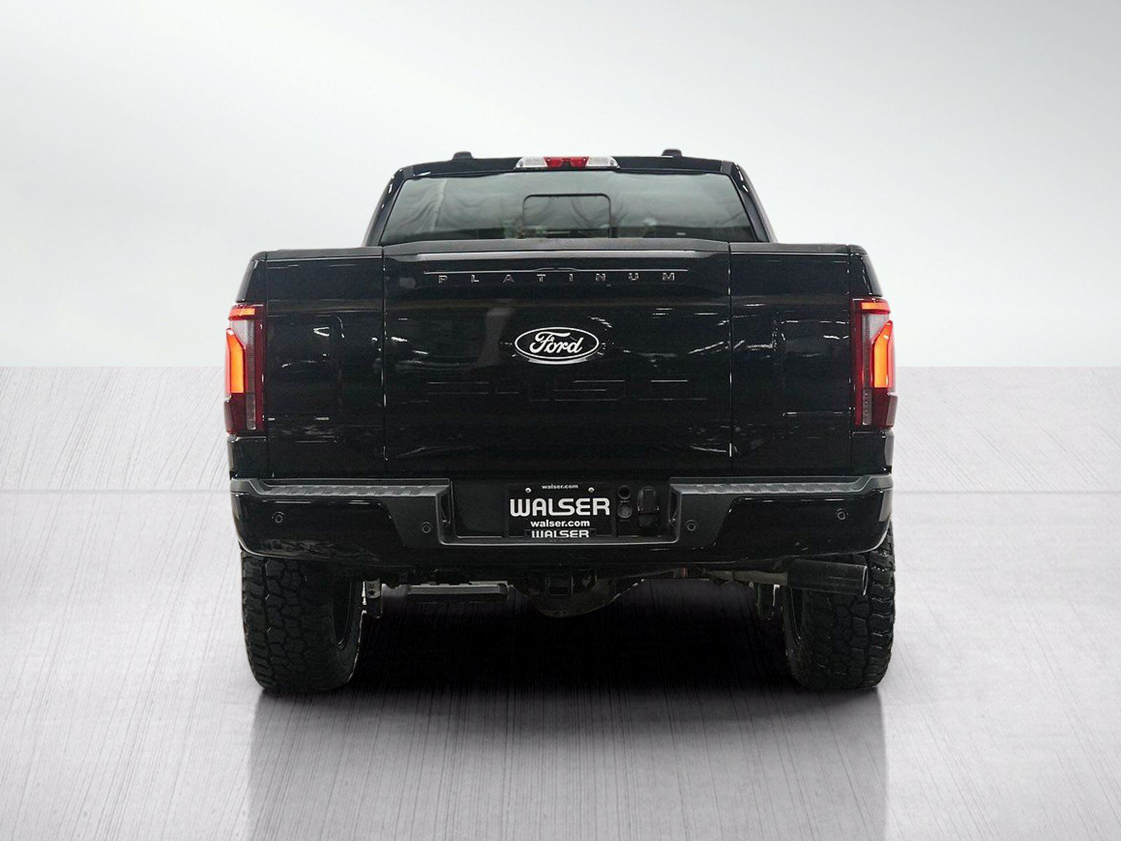 Used 2024 Ford F150 Platinum AWD/4WD image 4