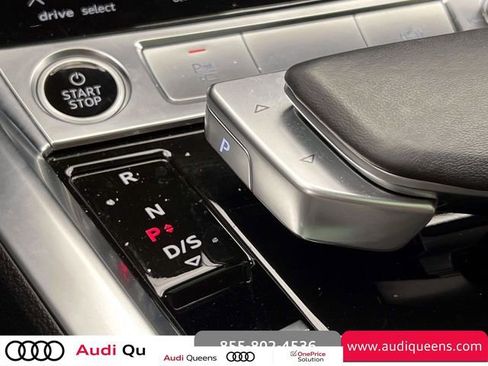 Used 2024 Audi Q8 e-tron Premium Plus image 31