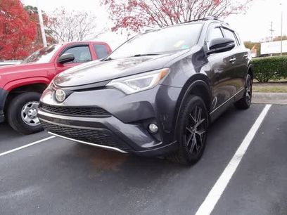 Used 2018 Toyota RAV4 SE