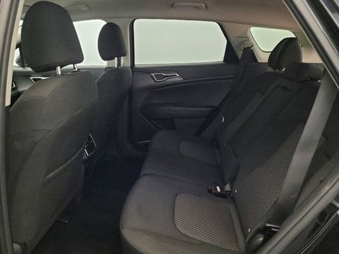 Used 2023 Kia Sportage LX AWD/4WD image 18