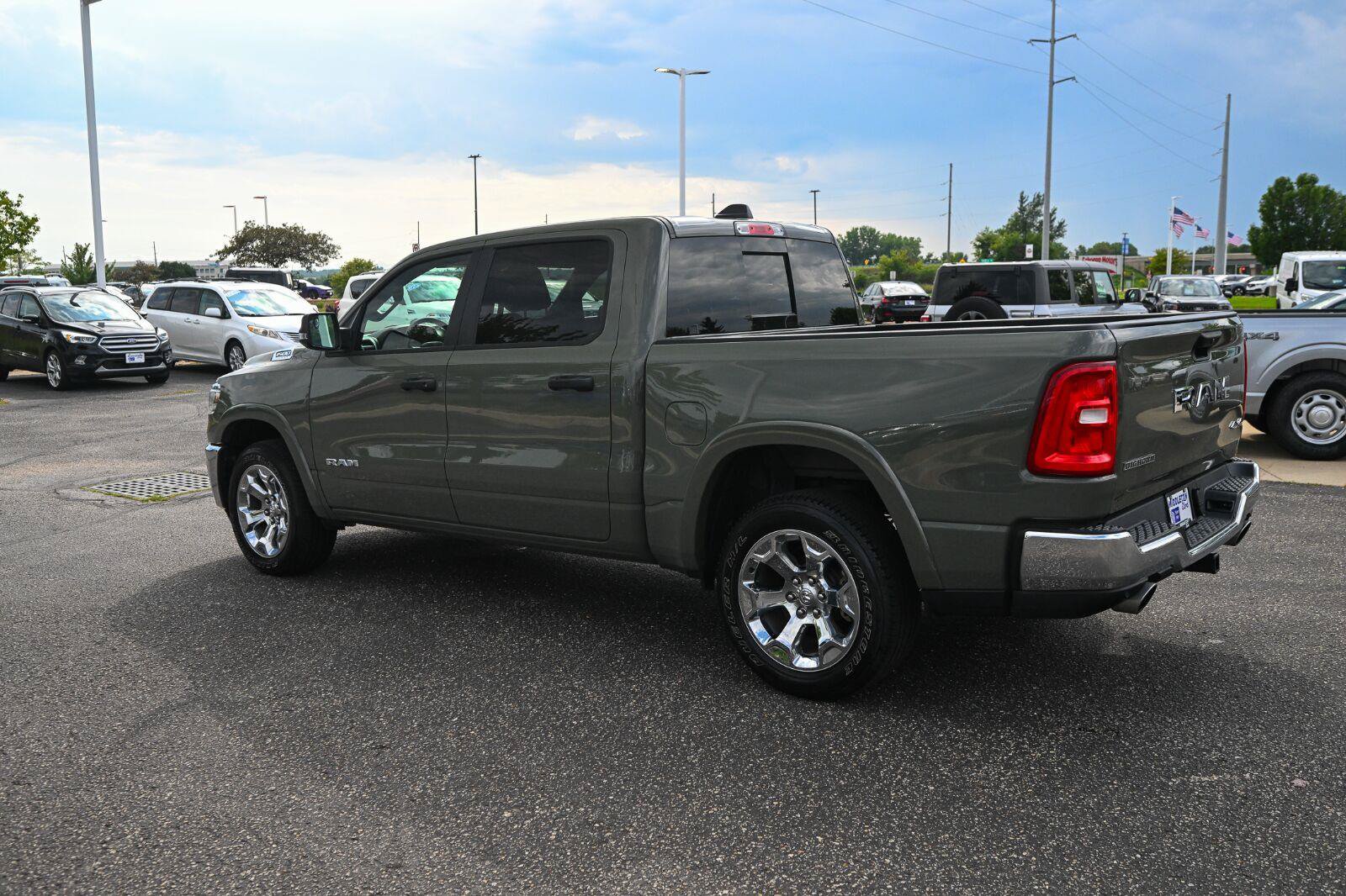 Used 2026 RAM 1500 Big Horn AWD/4WD image 7