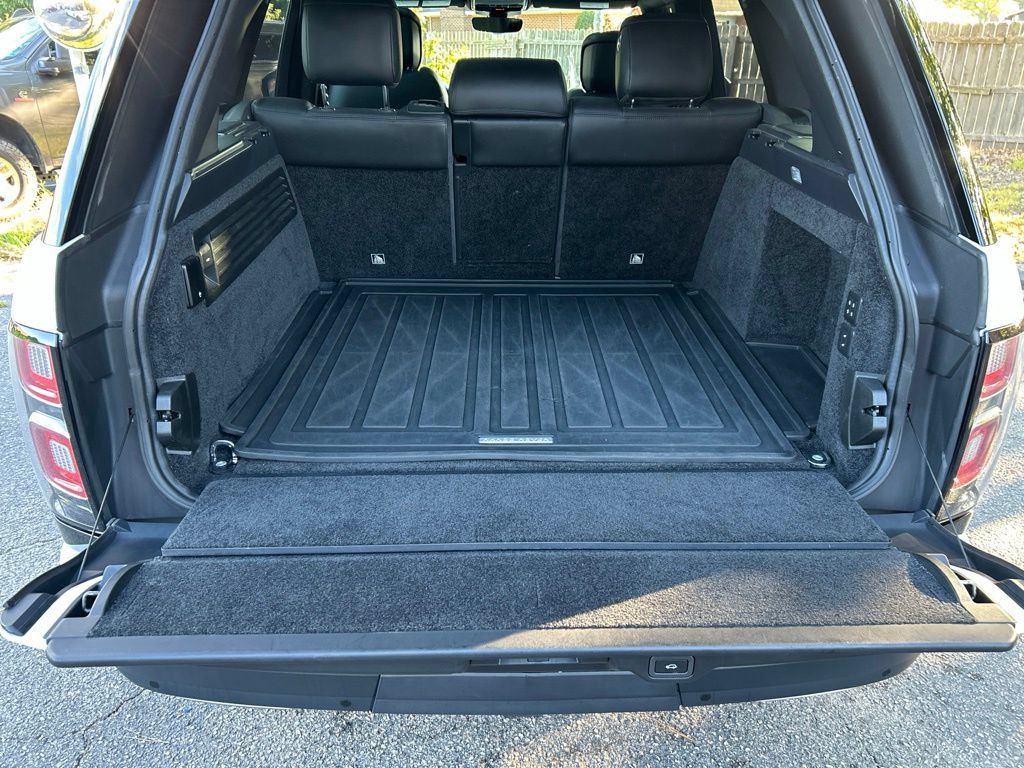 Used 2019 Land Rover Range Rover Supercharged AWD/4WD image 27