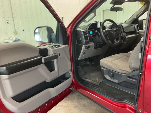 Used 2019 Ford F150 XLT AWD/4WD image 8