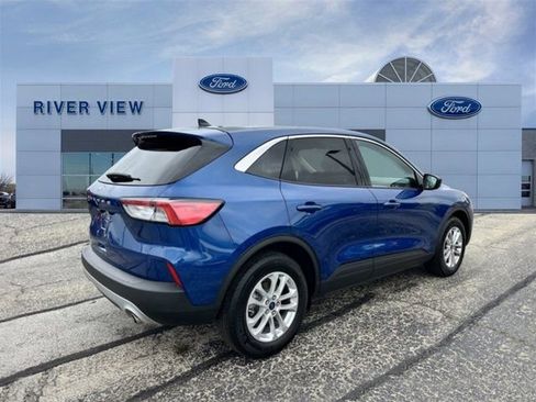 Used 2022 Ford Escape SE image 6