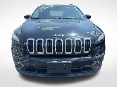 Used 2017 Jeep Cherokee Latitude w/ Safety/Convenience Group AWD/4WD image 7