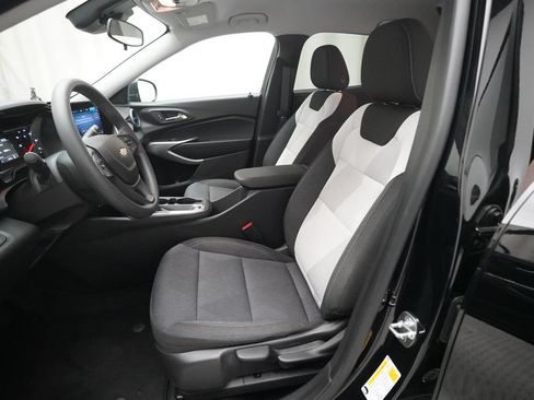 Used 2024 Chevrolet Trax LS FWD image 7