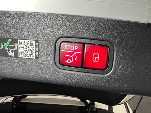 New 2026 Mercedes-Benz GLC 43 AMG 4MATIC image 17