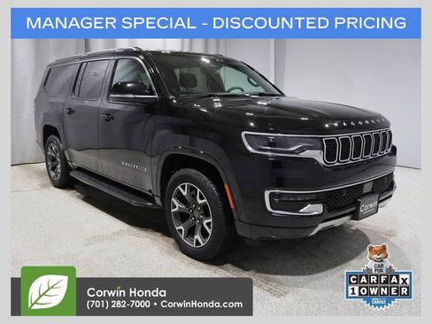 Used 2024 Jeep Wagoneer L Series III w/ Flexible Seating Group AWD/4WD image 1