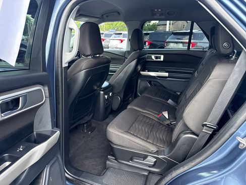 Used 2020 Ford Explorer XLT w/ Comfort Package AWD/4WD image 16