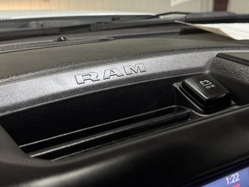 Used 2024 RAM 3500 Tradesman w/ Chrome Appearance Group image 31