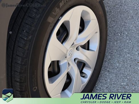 Used 2025 Toyota RAV4 LE FWD image 37