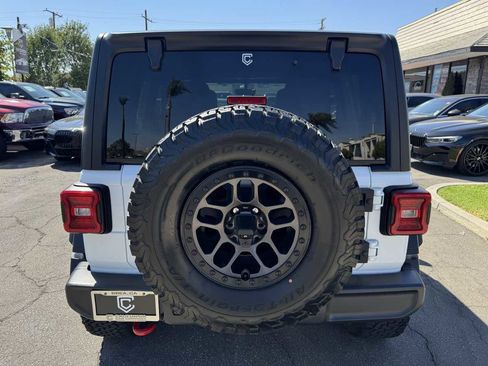 Used 2022 Jeep Wrangler Unlimited Rubicon w/ Xtreme Recon 35" Tire Package image 5