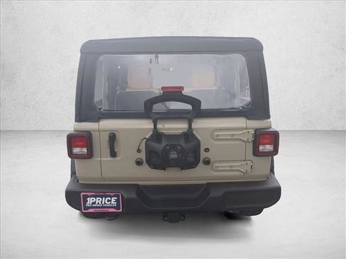 Used 2022 Jeep Wrangler Sport AWD/4WD image 7