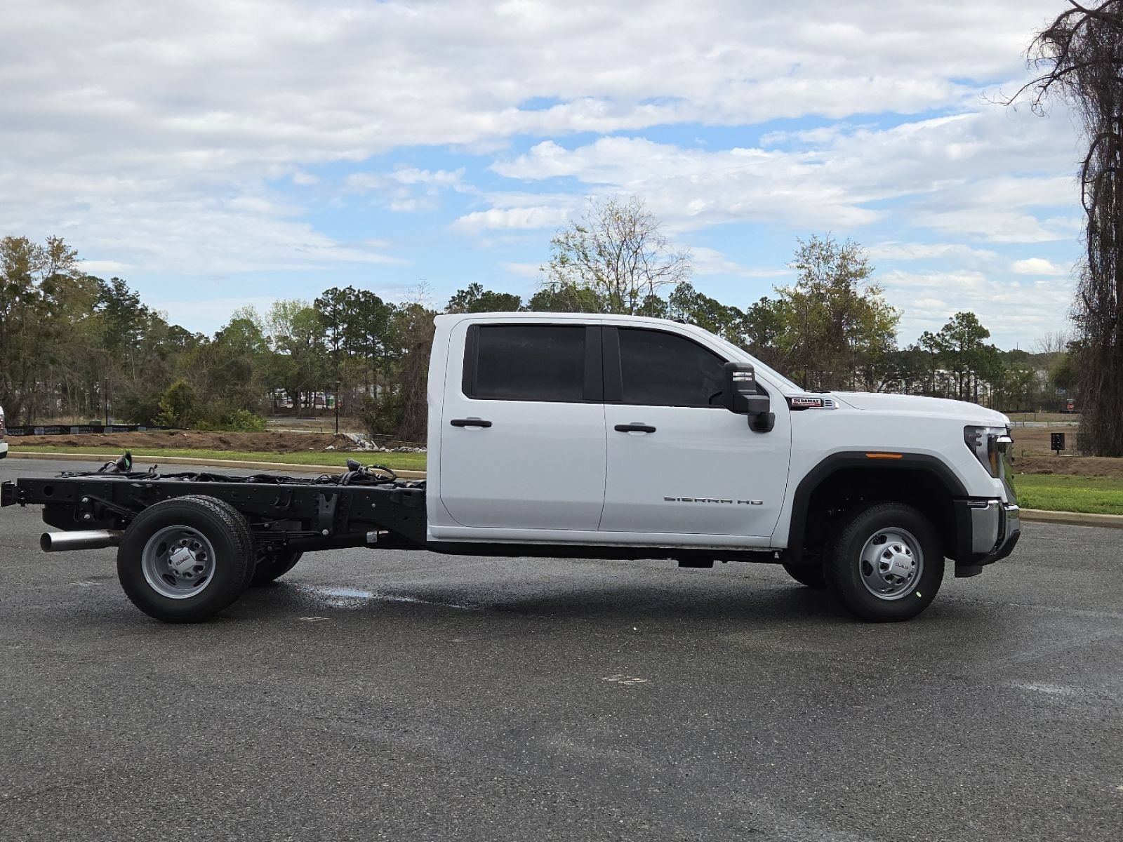 New 2026 GMC Sierra 3500 Pro w/ Convenience Package AWD/4WD image 18