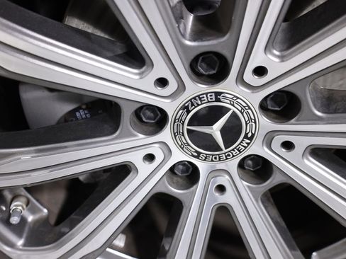 Used 2026 Mercedes-Benz GLC 300 4MATIC image 8